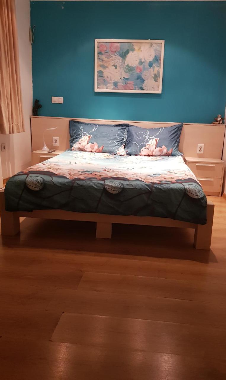 Libera Hostal